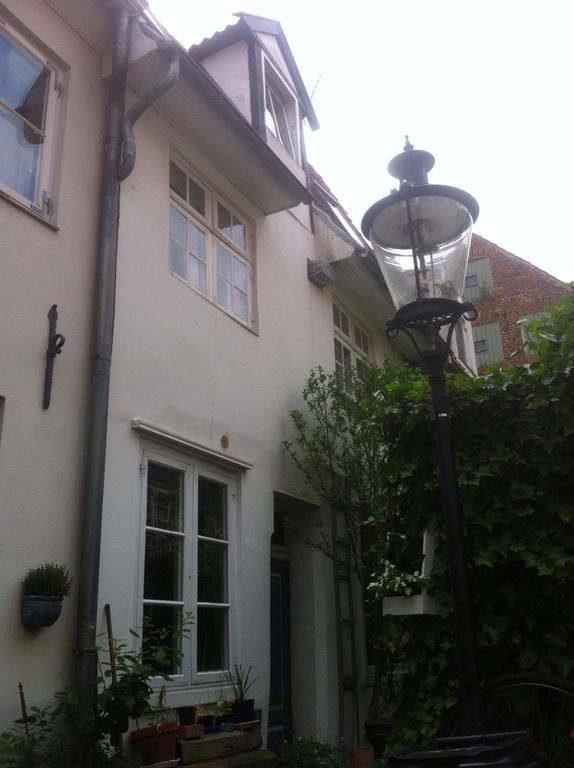Apartment Möbliertes Wohnen In Der Lübecker Ganghausperle *