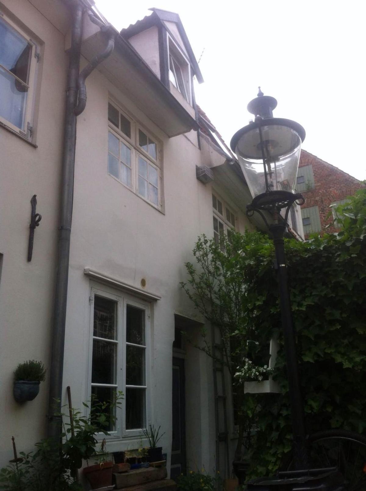 Möbliertes Wohnen In Der Lübecker Ganghausperle Apartment